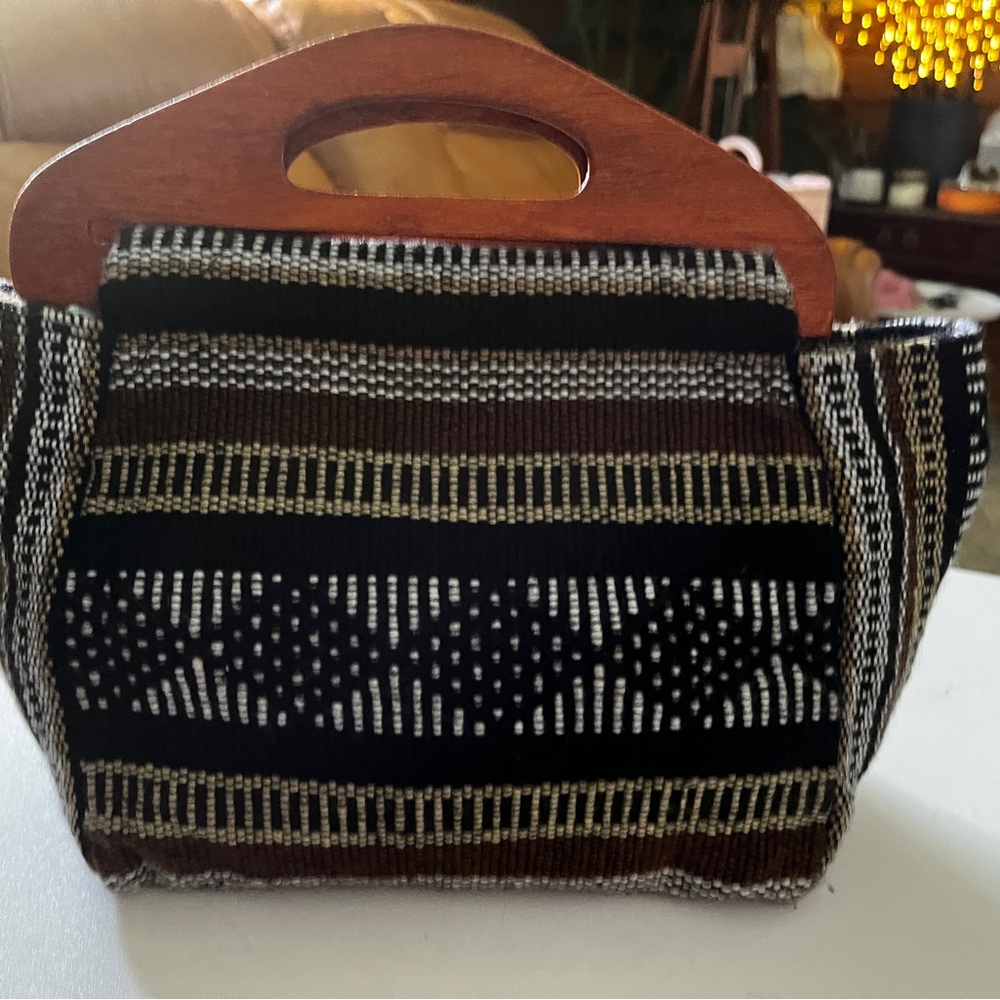 Pinzon Mexican Handwoven Satchel with Wooden Handles